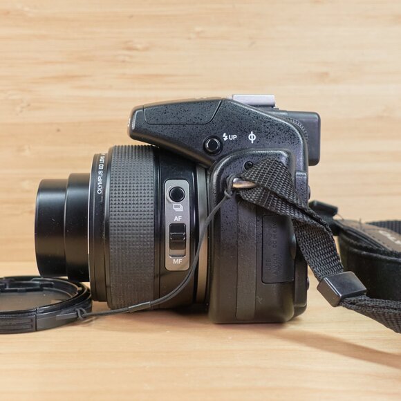 Olympus SP-570 UZ / 10MP Digital Camera / 20x Optical Zoom / Tested & Working - Picture 5 of 9